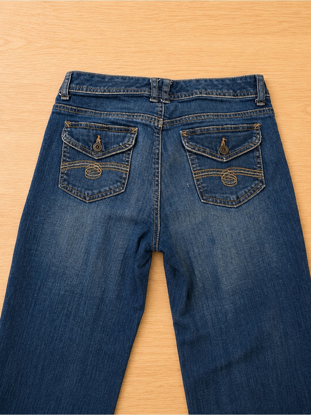 Tommy Hilfiger Denim Straight Leg Jeans Women’s Size 4 Medium Wash